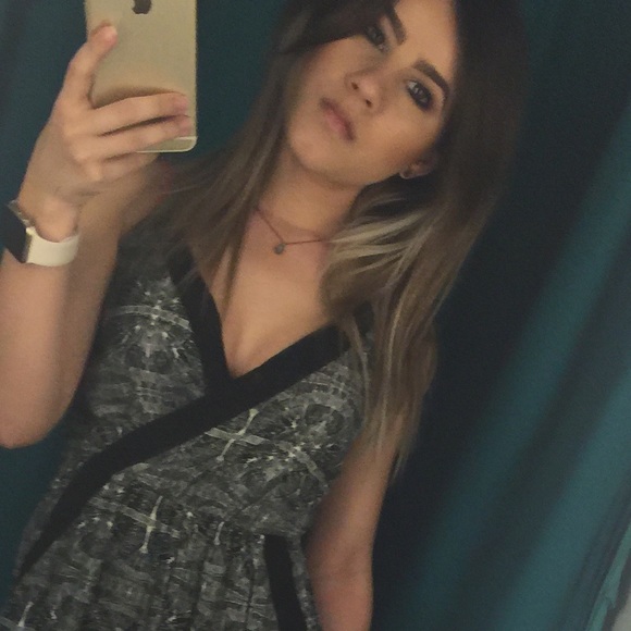 Meet your Posher, Jenifer - Picture 3 of 7